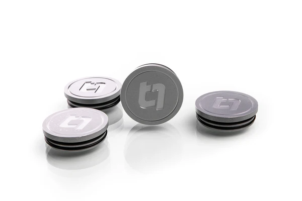 1L9A9449_600x.webp Titan 7 T-C5 Center Caps (Set of 4)